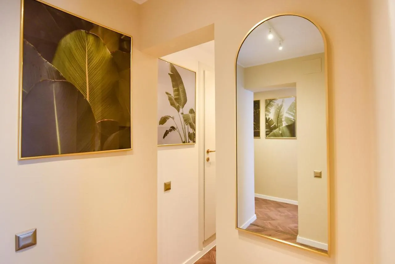Tropical Feel - 2Br Apartment At Sala Palatului ブカレスト ルーマニア