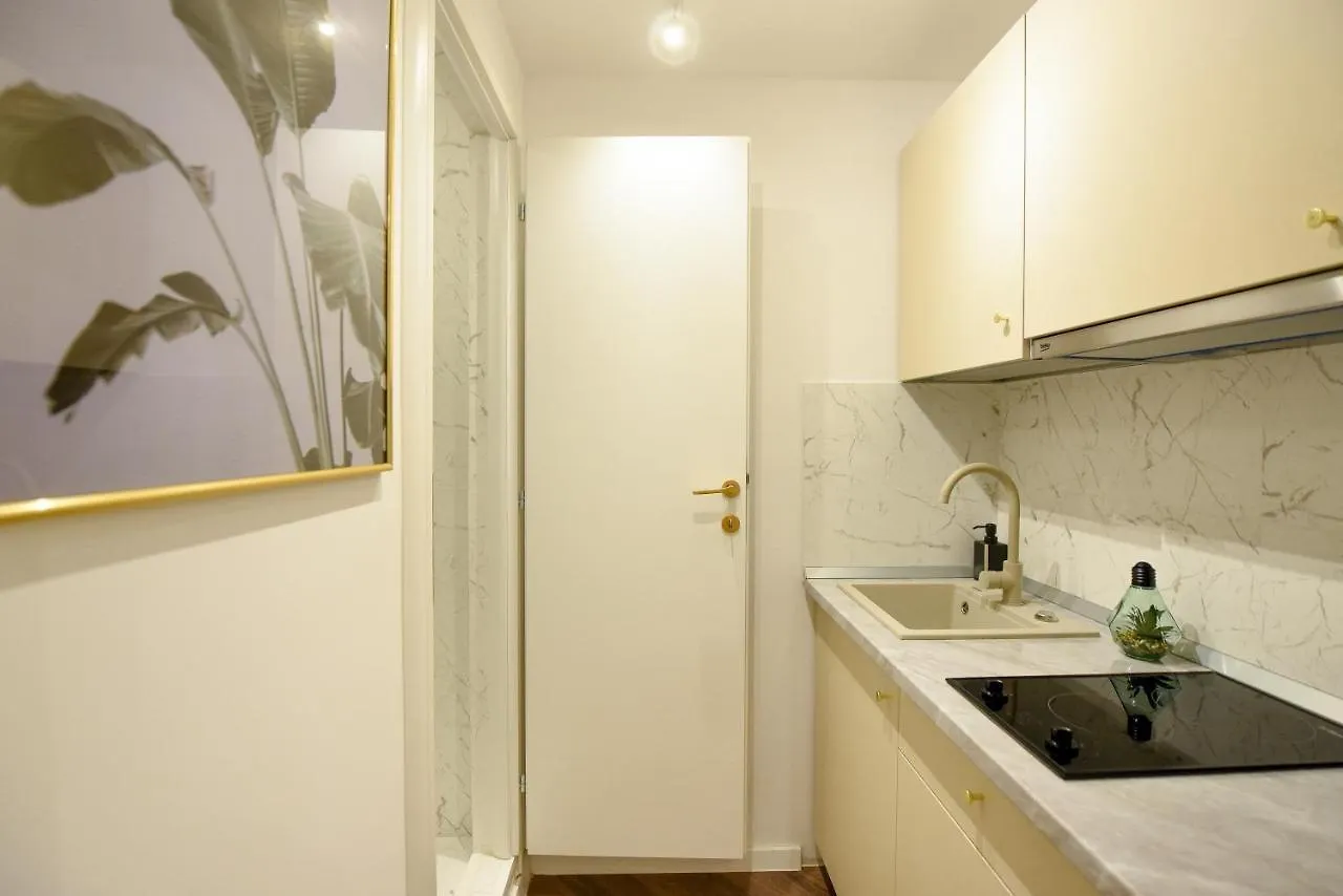 Tropical Feel - 2Br Apartment At Sala Palatului ブカレスト