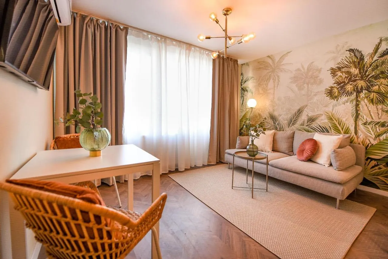 Tropical Feel - 2Br Apartment At Sala Palatului ブカレスト ルーマニア